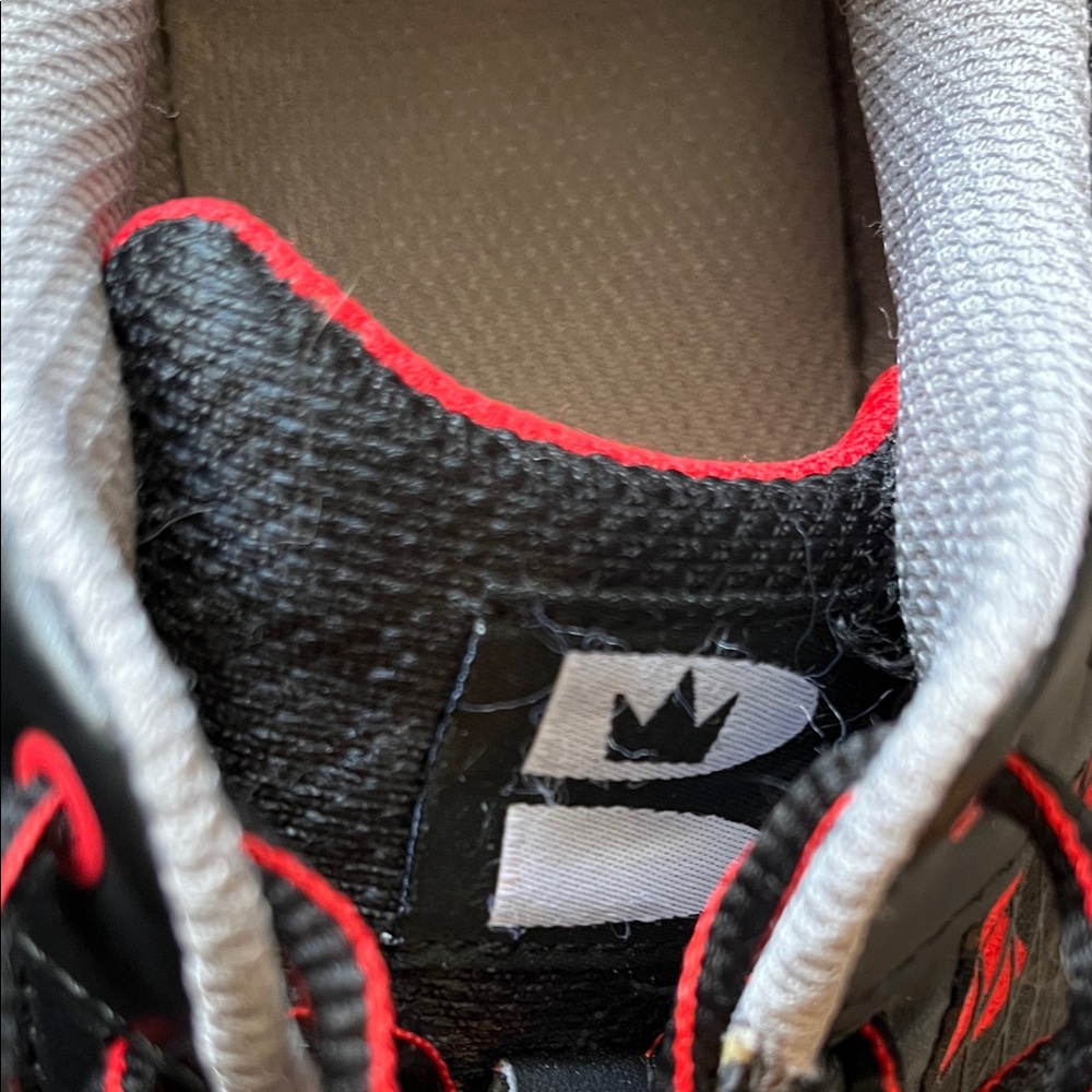 Red and Black Bowling Shoes - Picture 5 of 8